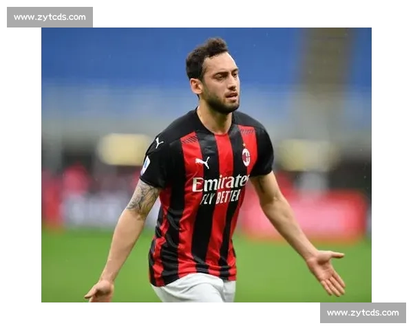 加拉塔萨雷主席澄清：与恰尔汗奥卢的交流纯属偶然，非转会谈判