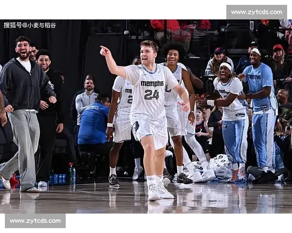 灰熊全力冲击快船防线 双方展开激烈对抗争夺季后赛席位